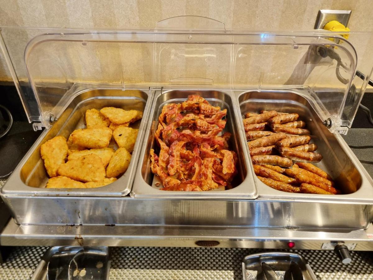 Quality Inn Пітерборо Екстер'єр фото