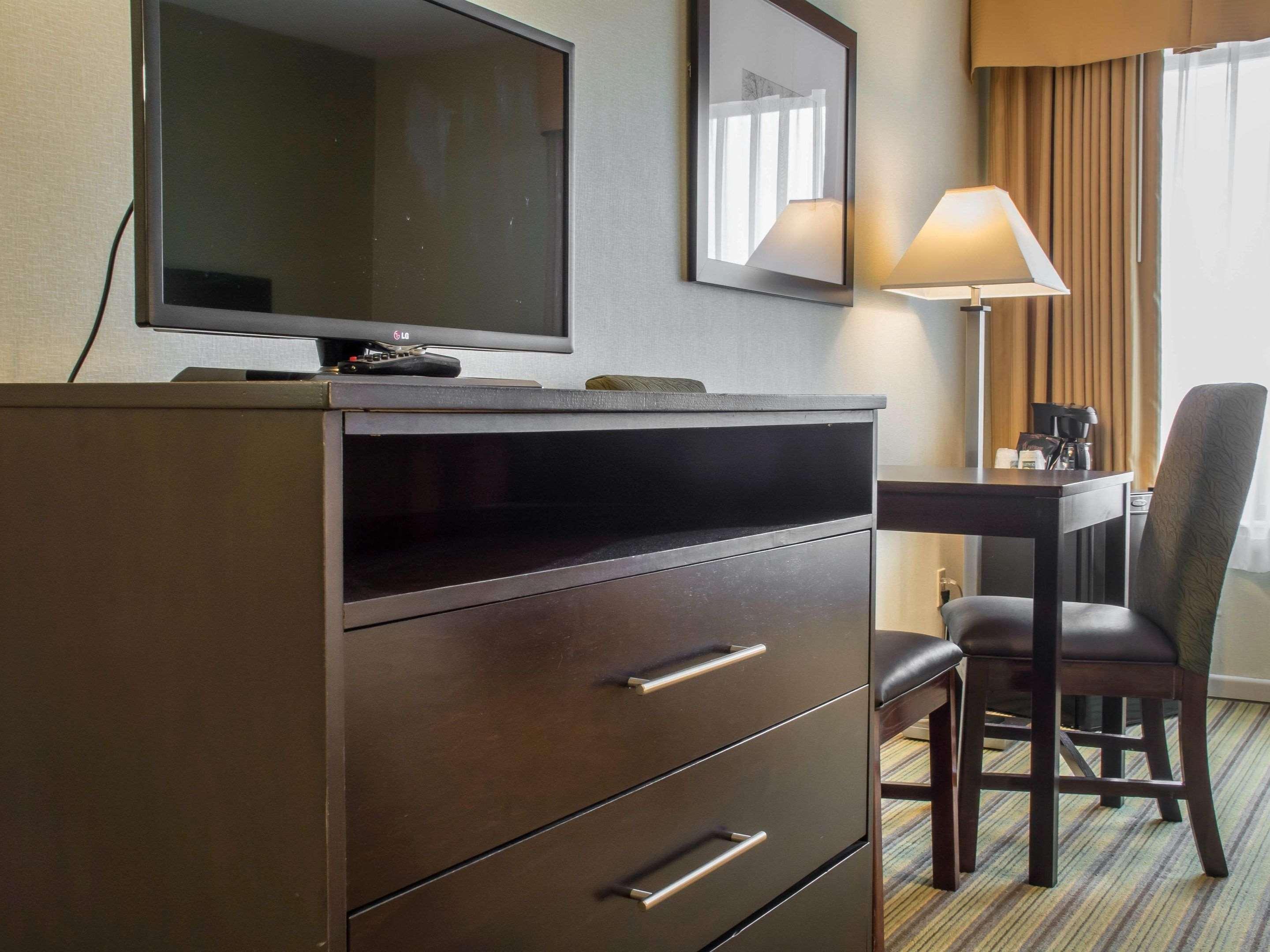 Quality Inn Пітерборо Екстер'єр фото