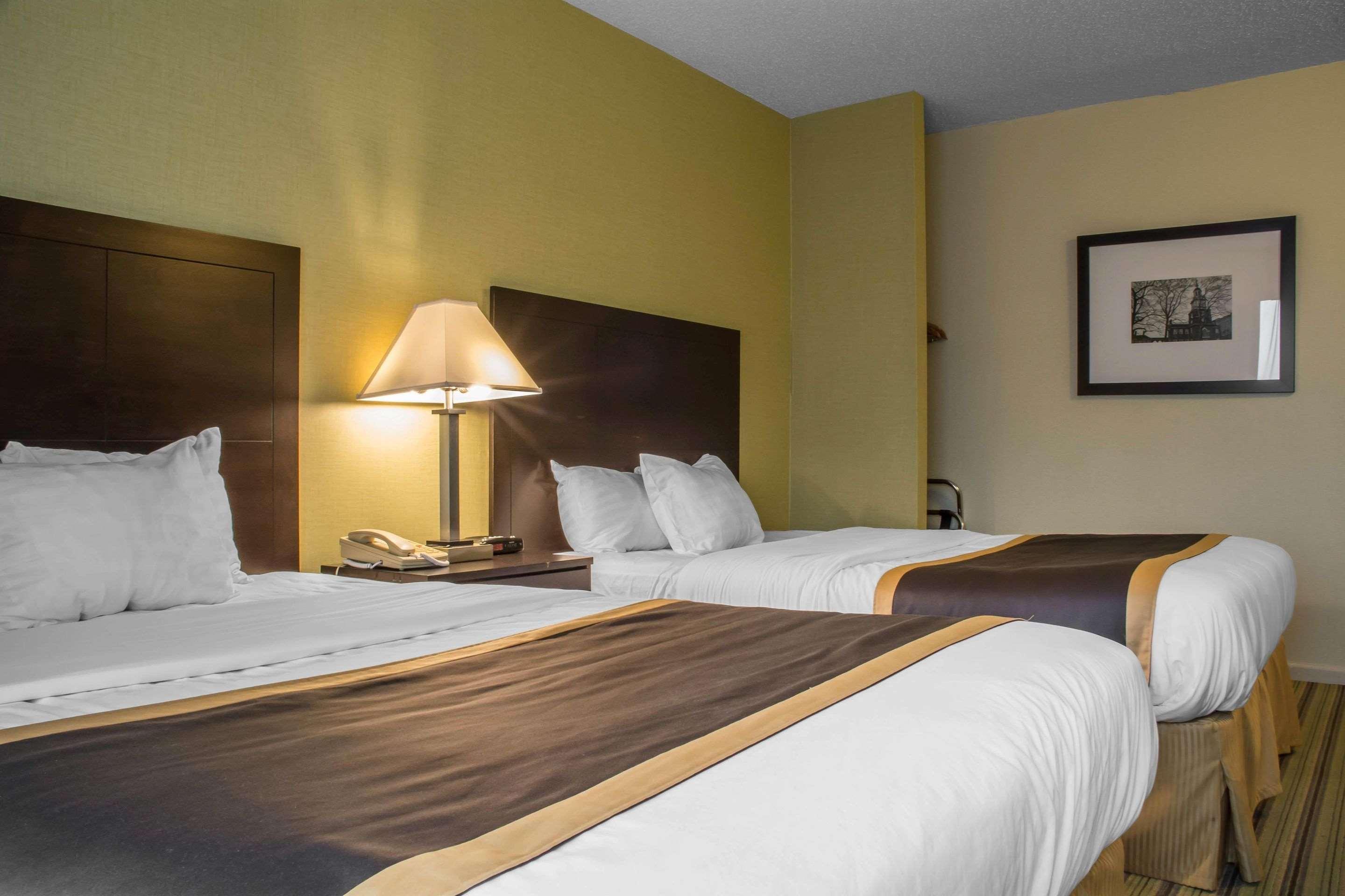 Quality Inn Пітерборо Екстер'єр фото