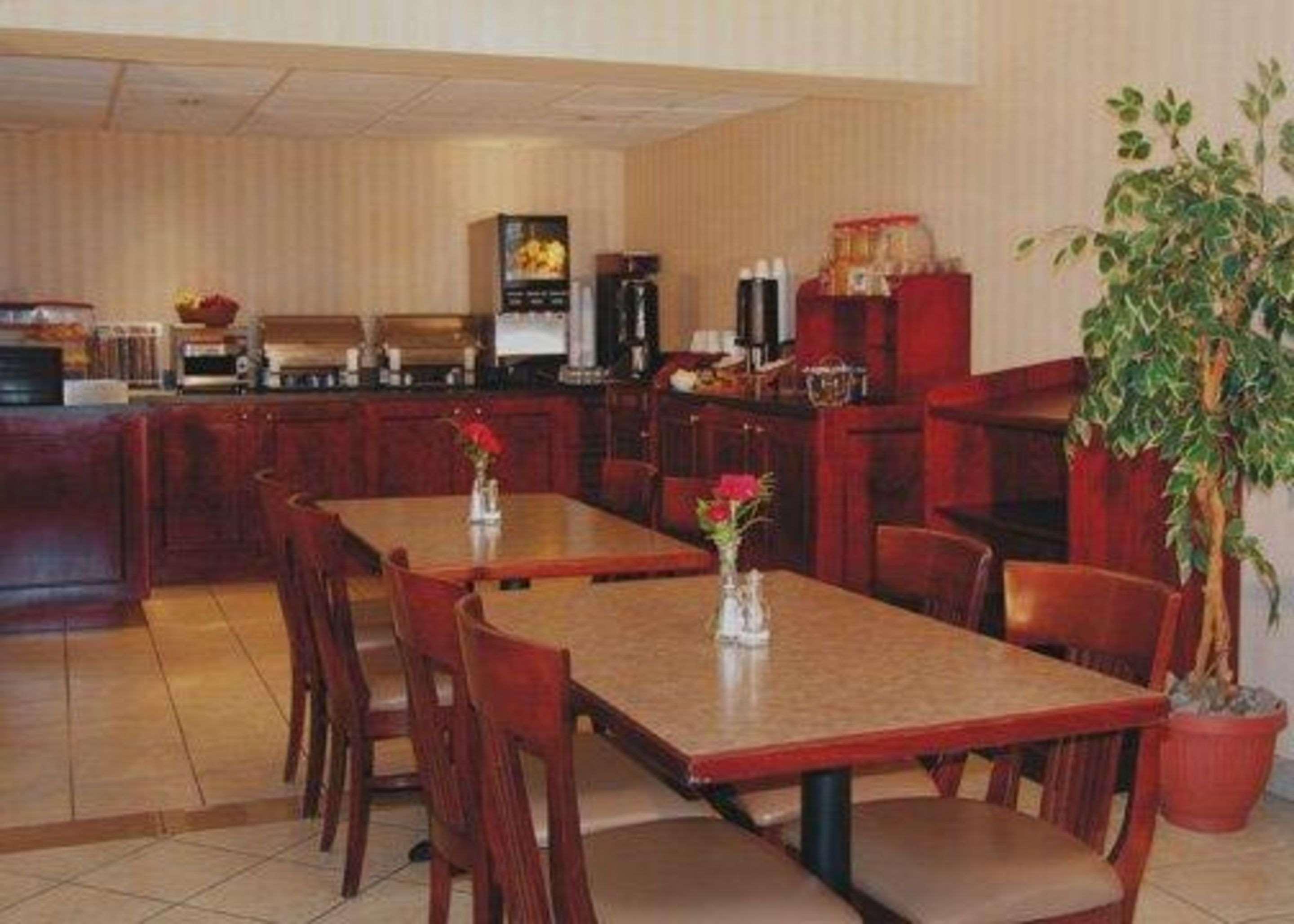Quality Inn Пітерборо Екстер'єр фото
