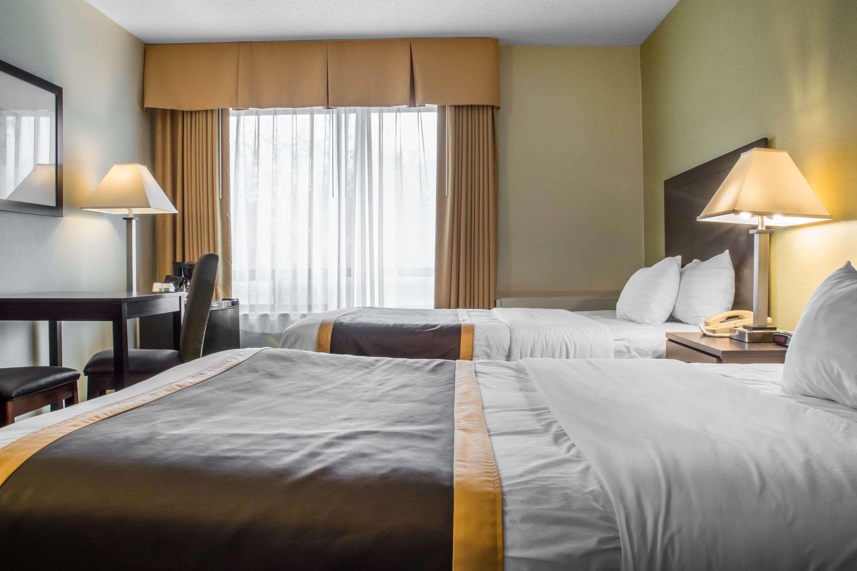 Quality Inn Пітерборо Екстер'єр фото