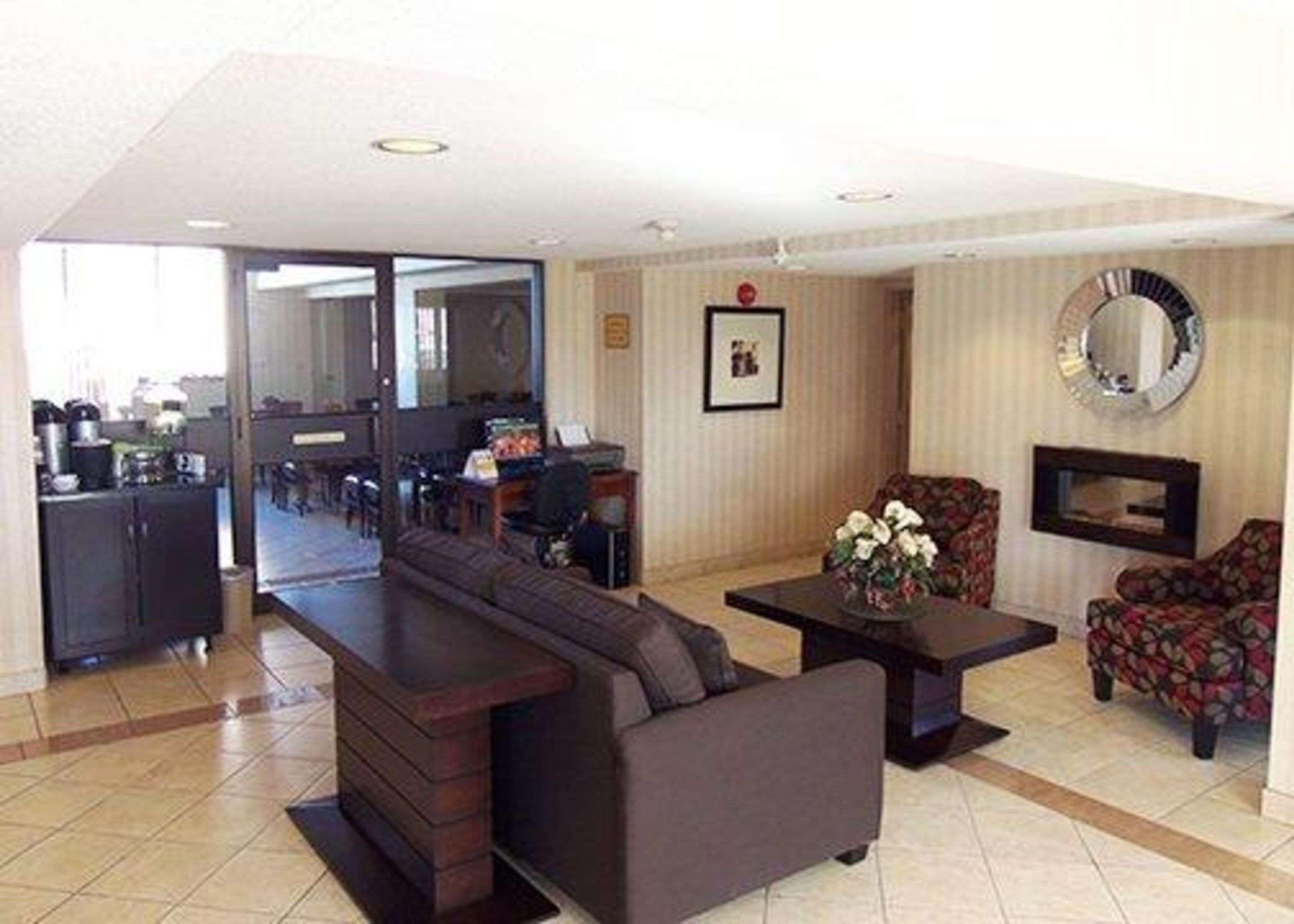Quality Inn Пітерборо Екстер'єр фото