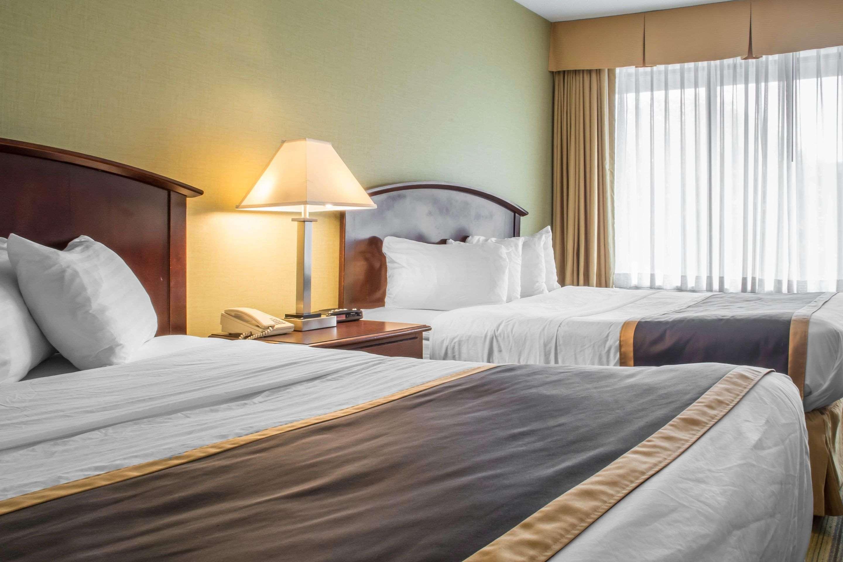 Quality Inn Пітерборо Екстер'єр фото