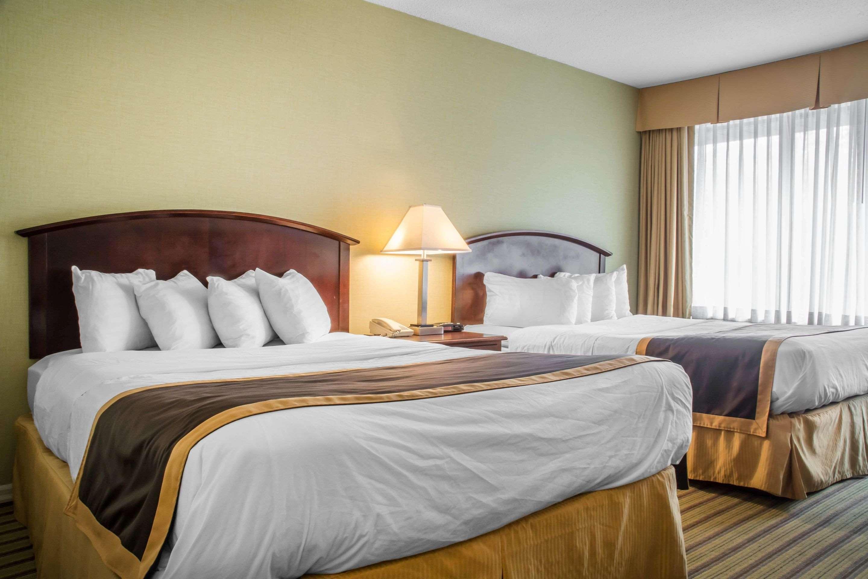 Quality Inn Пітерборо Екстер'єр фото