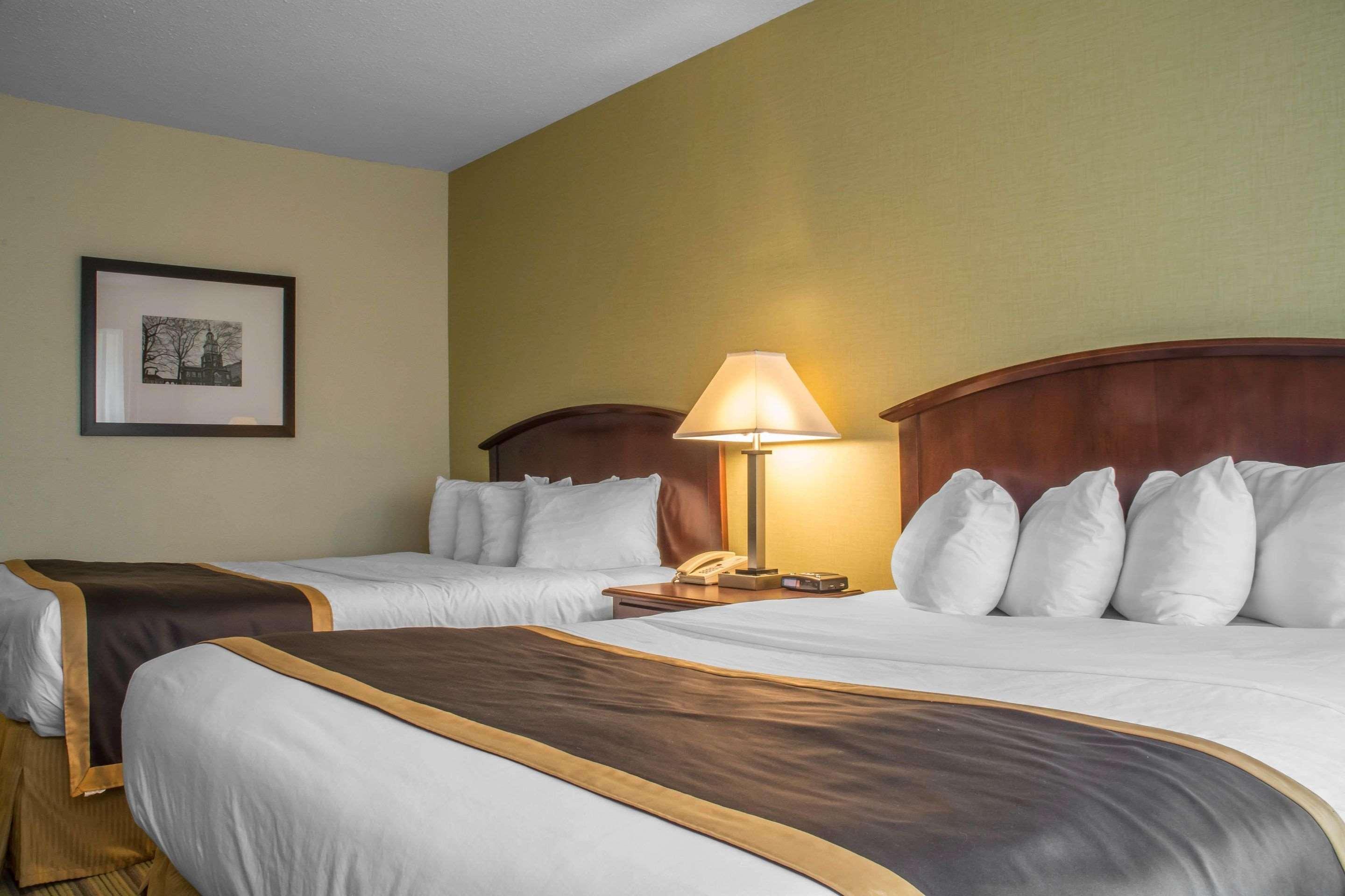 Quality Inn Пітерборо Екстер'єр фото