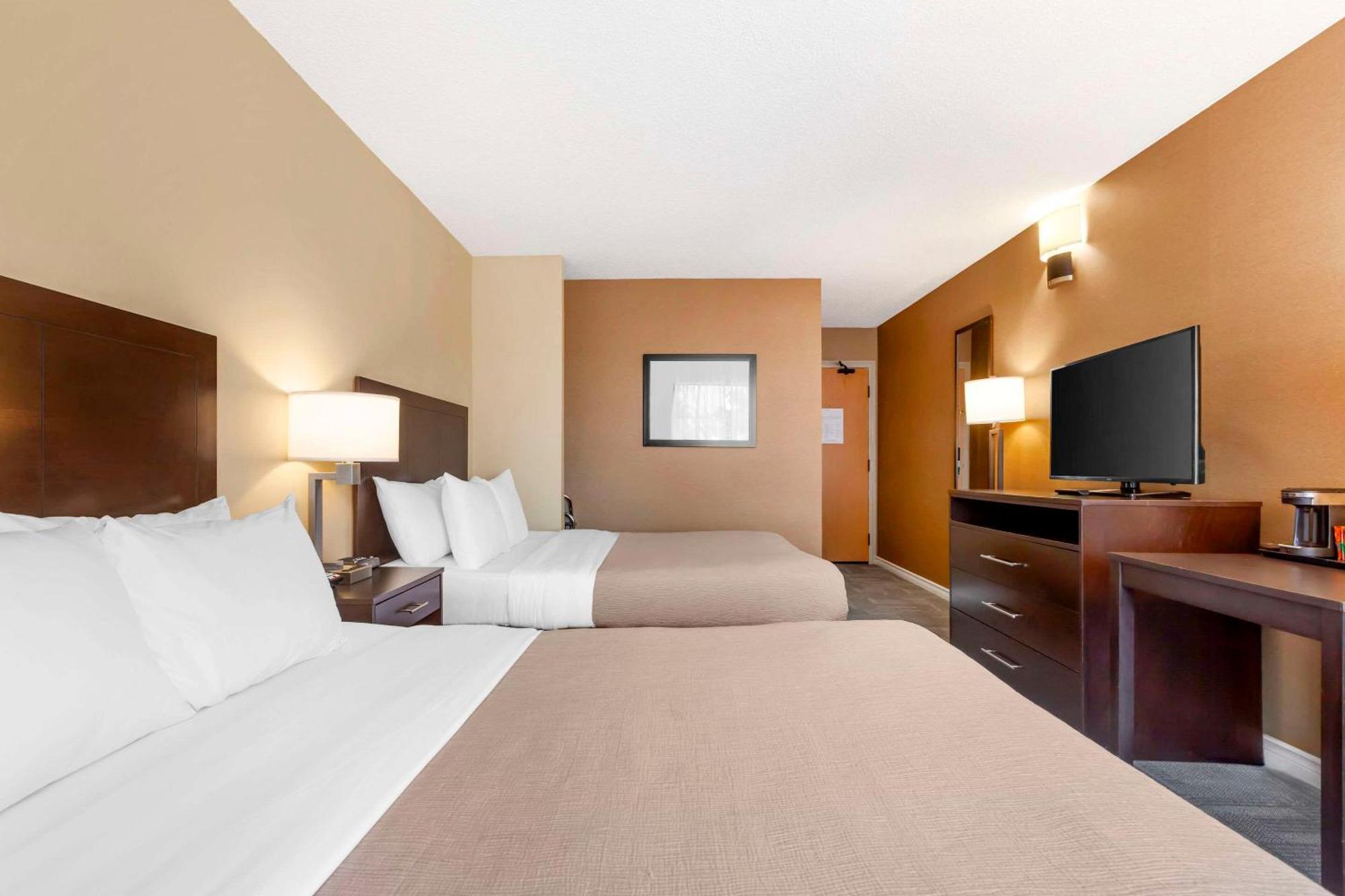 Quality Inn Пітерборо Екстер'єр фото