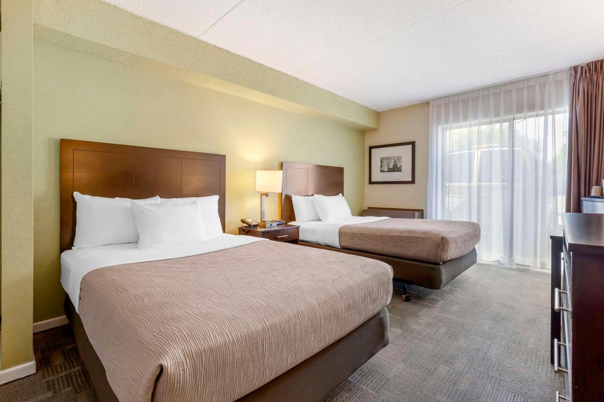 Quality Inn Пітерборо Екстер'єр фото
