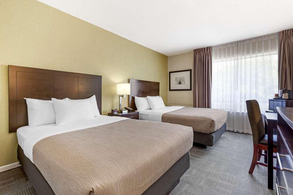 Quality Inn Пітерборо Номер фото