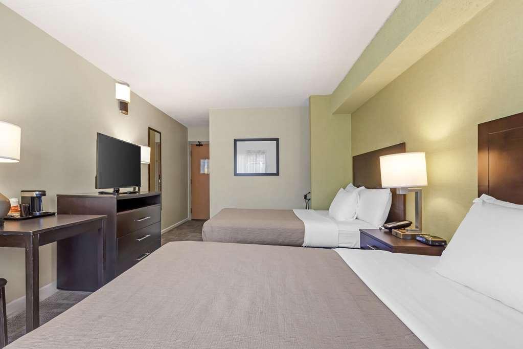 Quality Inn Пітерборо Номер фото
